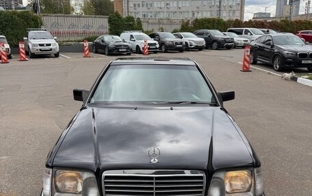 Mercedes-Benz E-Класс, 1995 год, 1 500 000 рублей, 2 фотография