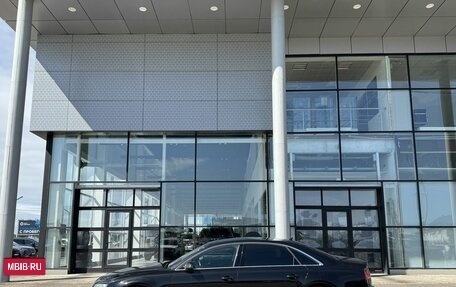 Audi A8, 2013 год, 1 290 000 рублей, 3 фотография