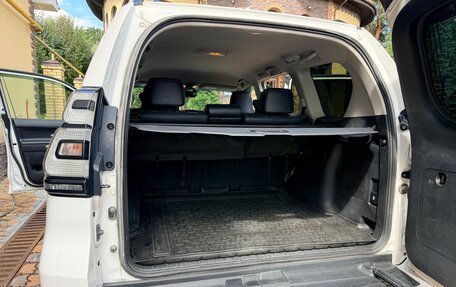 Toyota Land Cruiser Prado 150 рестайлинг 2, 2020 год, 4 900 000 рублей, 7 фотография
