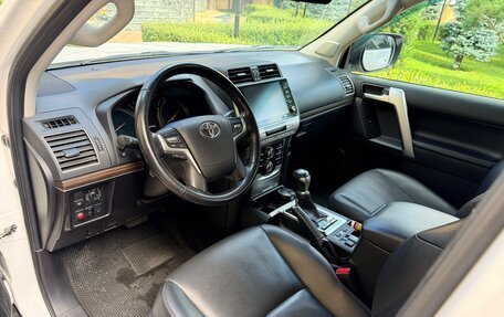 Toyota Land Cruiser Prado 150 рестайлинг 2, 2020 год, 4 900 000 рублей, 5 фотография