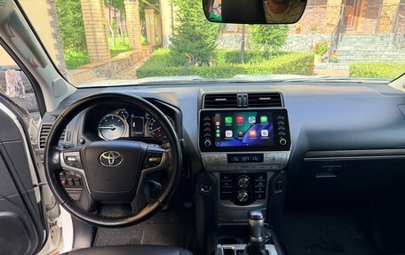 Toyota Land Cruiser Prado 150 рестайлинг 2, 2020 год, 4 900 000 рублей, 10 фотография