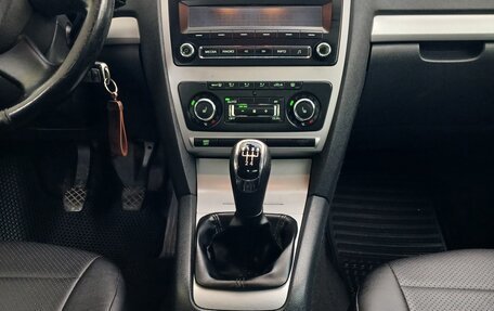 Skoda Octavia, 2012 год, 645 000 рублей, 10 фотография