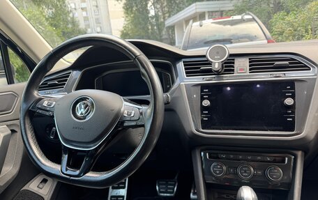 Volkswagen Tiguan II, 2020 год, 2 975 000 рублей, 2 фотография