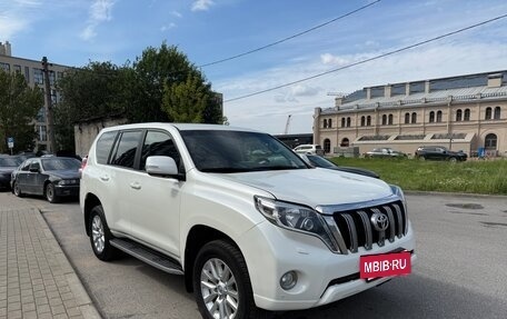 Toyota Land Cruiser Prado 150 рестайлинг 2, 2014 год, 3 399 000 рублей, 3 фотография