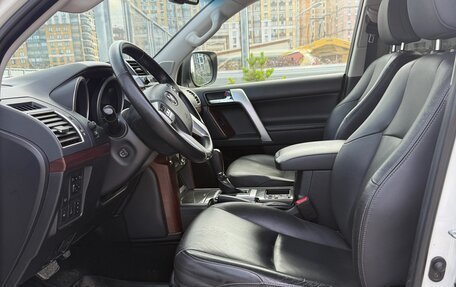 Toyota Land Cruiser Prado 150 рестайлинг 2, 2014 год, 3 399 000 рублей, 6 фотография