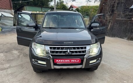 Mitsubishi Pajero IV, 2014 год, 2 570 000 рублей, 12 фотография