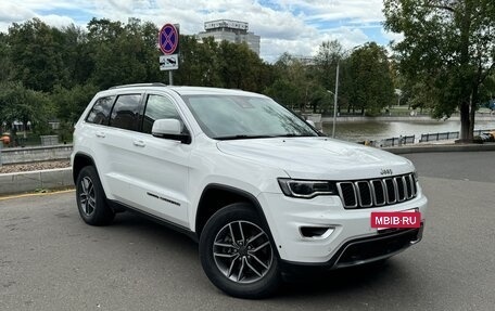 Jeep Grand Cherokee, 2018 год, 3 080 000 рублей, 8 фотография