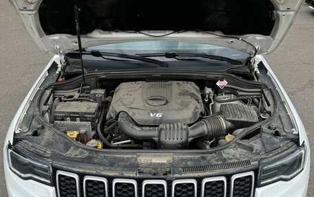 Jeep Grand Cherokee, 2018 год, 3 080 000 рублей, 22 фотография