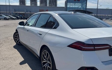 BMW 5 серия, 2024 год, 7 000 000 рублей, 5 фотография