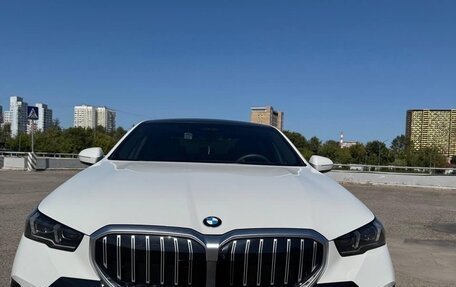 BMW 5 серия, 2024 год, 7 000 000 рублей, 4 фотография