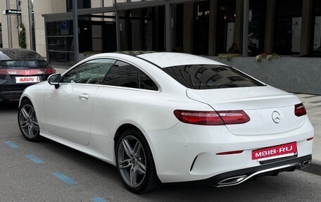 Mercedes-Benz E-Класс, 2017 год, 3 500 000 рублей, 22 фотография