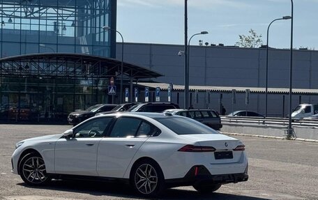 BMW 5 серия, 2024 год, 7 000 000 рублей, 9 фотография