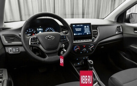 Hyundai Solaris II рестайлинг, 2021 год, 1 370 000 рублей, 7 фотография