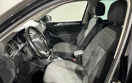 Volkswagen Tiguan II, 2021 год, 2 399 000 рублей, 15 фотография