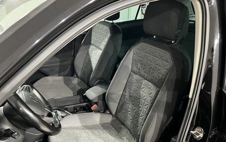 Volkswagen Tiguan II, 2021 год, 2 399 000 рублей, 12 фотография