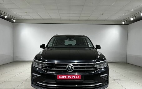 Volkswagen Tiguan II, 2021 год, 2 399 000 рублей, 5 фотография