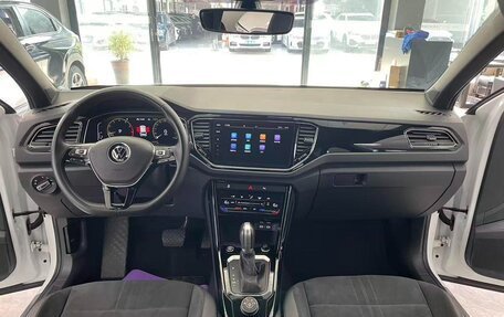 Volkswagen T-Roc I, 2022 год, 1 750 005 рублей, 9 фотография