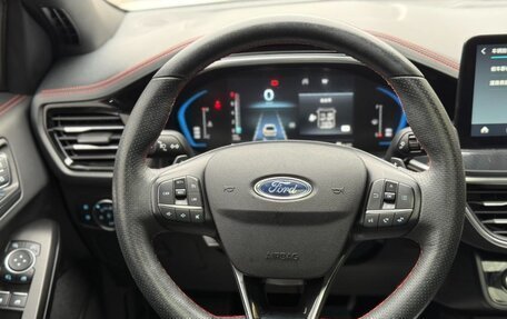 Ford Focus IV, 2022 год, 1 950 005 рублей, 9 фотография