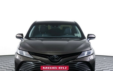 Toyota Camry, 2020 год, 2 645 000 рублей, 2 фотография