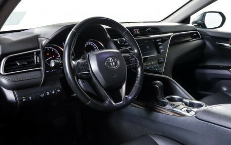 Toyota Camry, 2020 год, 2 645 000 рублей, 14 фотография