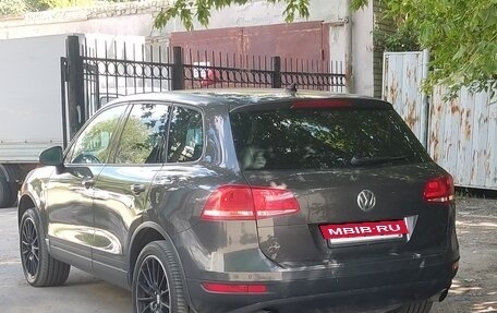 Volkswagen Touareg III, 2010 год, 1 450 000 рублей, 3 фотография