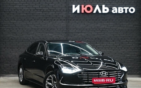 Hyundai Sonata VIII, 2019 год, 2 400 000 рублей, 3 фотография
