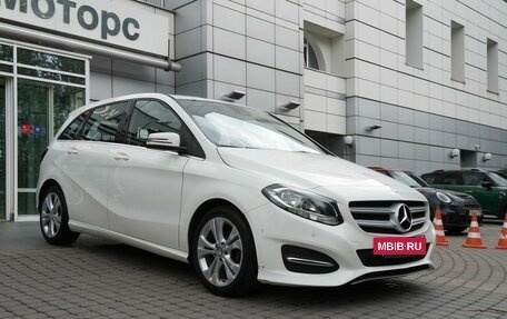 Mercedes-Benz B-Класс, 2015 год, 1 050 000 рублей, 3 фотография