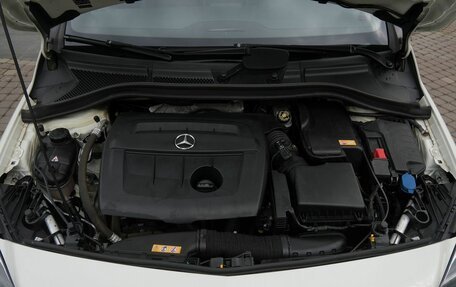 Mercedes-Benz B-Класс, 2015 год, 1 050 000 рублей, 32 фотография