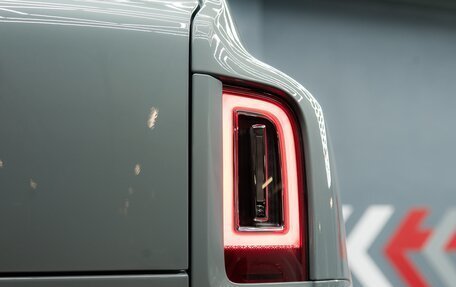 Rolls-Royce Cullinan, 2019 год, 26 990 000 рублей, 17 фотография