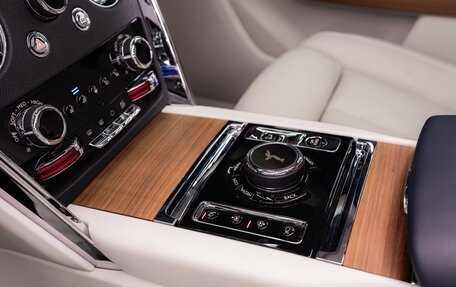 Rolls-Royce Cullinan, 2019 год, 26 990 000 рублей, 19 фотография