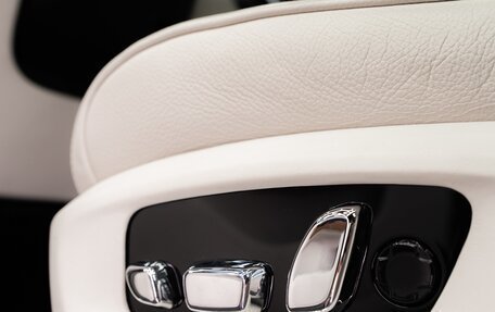 Rolls-Royce Cullinan, 2019 год, 26 990 000 рублей, 23 фотография