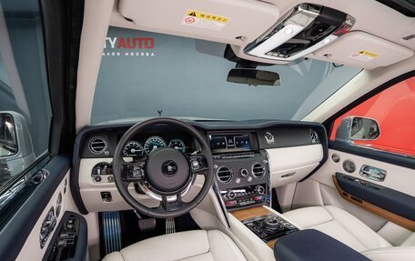 Rolls-Royce Cullinan, 2019 год, 26 990 000 рублей, 33 фотография