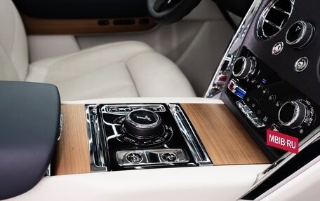 Rolls-Royce Cullinan, 2019 год, 26 990 000 рублей, 29 фотография