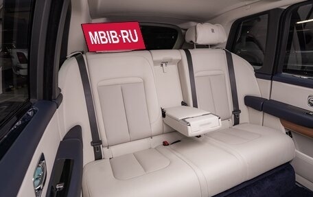 Rolls-Royce Cullinan, 2019 год, 26 990 000 рублей, 32 фотография