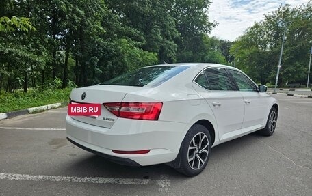 Skoda Superb III рестайлинг, 2016 год, 1 690 000 рублей, 3 фотография