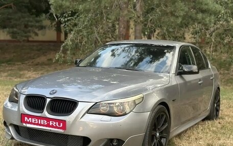 BMW 5 серия, 2004 год, 915 000 рублей, 3 фотография