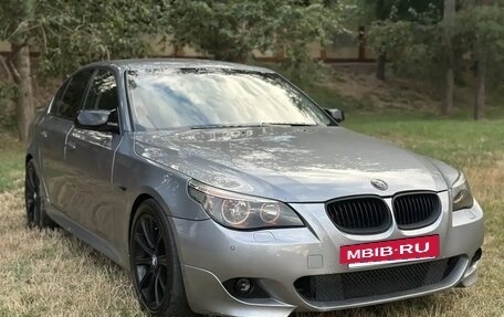 BMW 5 серия, 2004 год, 915 000 рублей, 4 фотография