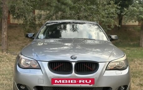 BMW 5 серия, 2004 год, 915 000 рублей, 2 фотография