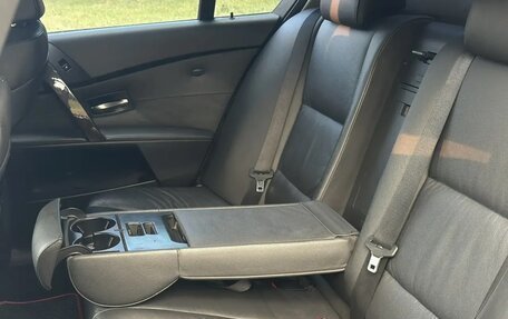 BMW 5 серия, 2004 год, 915 000 рублей, 13 фотография