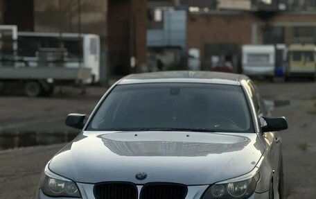 BMW 5 серия, 2004 год, 915 000 рублей, 18 фотография