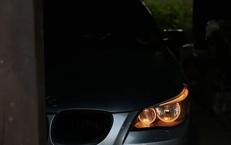 BMW 5 серия, 2004 год, 915 000 рублей, 17 фотография