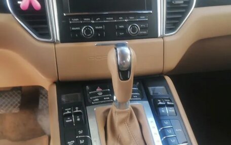 Porsche Macan I рестайлинг, 2014 год, 2 350 000 рублей, 5 фотография