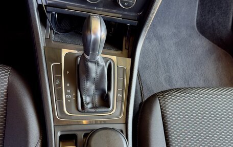 Volkswagen Golf VII, 2018 год, 2 200 000 рублей, 16 фотография
