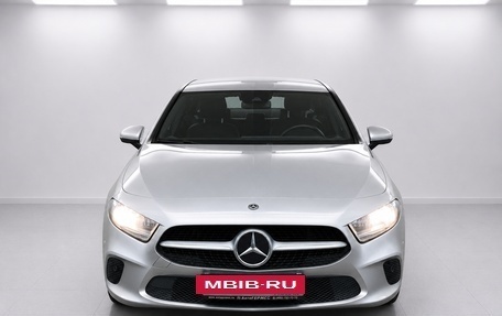 Mercedes-Benz A-Класс, 2019 год, 2 065 000 рублей, 2 фотография