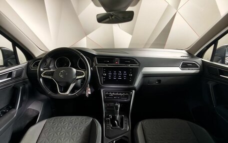 Volkswagen Tiguan II, 2021 год, 2 400 000 рублей, 13 фотография