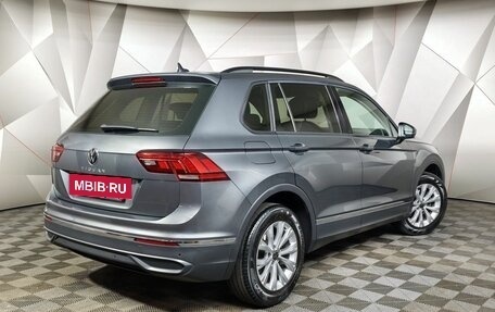 Volkswagen Tiguan II, 2021 год, 2 400 000 рублей, 2 фотография