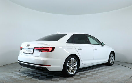 Audi A4, 2019 год, 1 950 000 рублей, 5 фотография