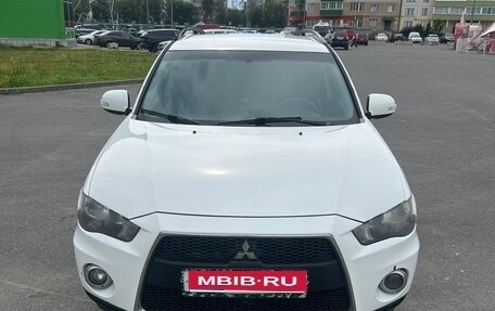 Mitsubishi Outlander III рестайлинг 3, 2011 год, 1 150 000 рублей, 1 фотография