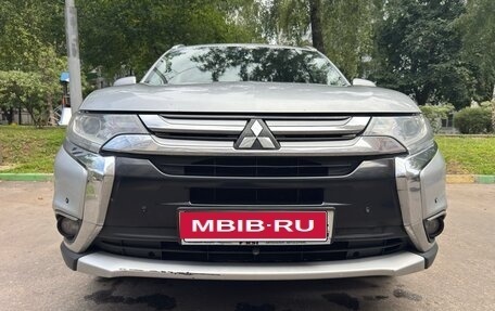 Mitsubishi Outlander III рестайлинг 3, 2015 год, 1 200 000 рублей, 1 фотография