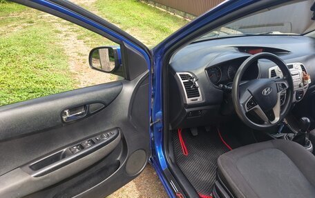Hyundai i20 IB рестайлинг, 2010 год, 600 000 рублей, 14 фотография